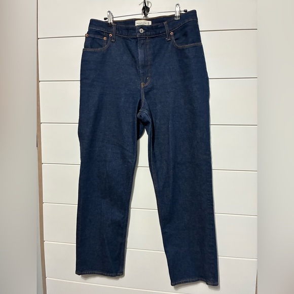 Abercrombie and Fitch the 90” straight ultra high Rise size 31/12R - Picture 8 of 12